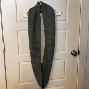 Infinity scarf grey